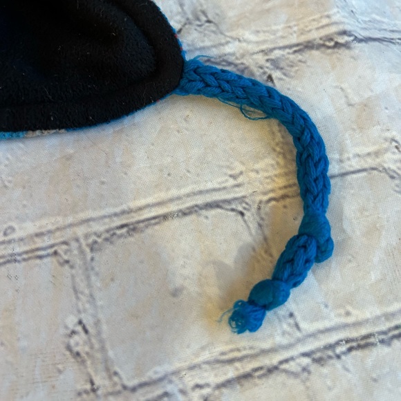 COLUMBIA MADE IN TAIWAN YOUTH SIZE 0/S BEANIE HAT BLUE MULTI COLORED - Picture 8 of 8